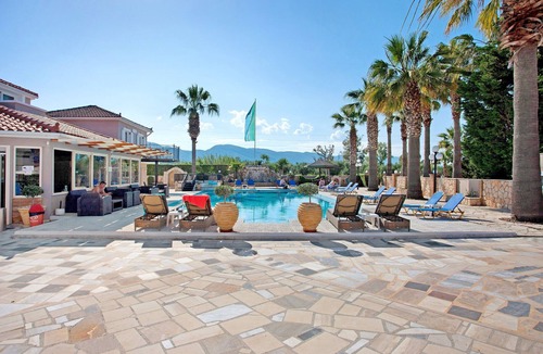 Agrilia Apartment | Paradise Zante Standard Studio 3 with Shared Pool & Wi-Fi