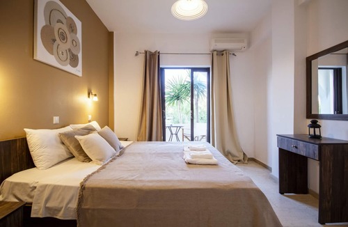 Lefkimmi Hotel | Parakladi Seaside Retreat