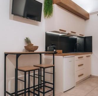 Zakynthos Town Apartment | Parva Domus