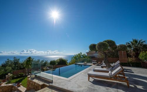 Zakynthos Town Villa | Pasithea Elegant Villa