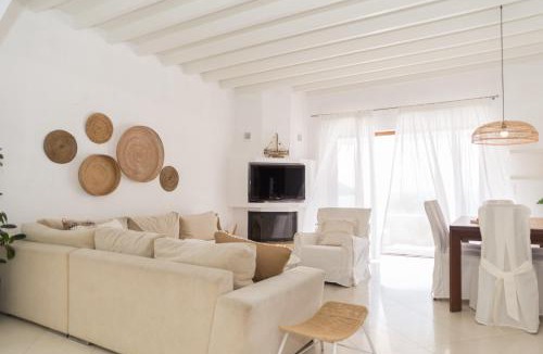 Skala Apartment | Patmos Sunshine Houses - Quiet Stay, 5-min Walk to Skala Square