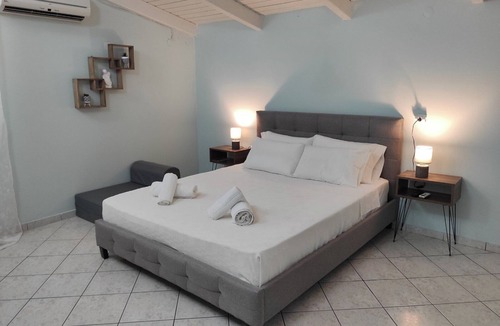 Vlachopoulatika House | Paxos Dream House - Stone House With Private Patio and Free Parking