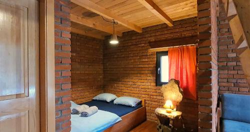 Bresalc House | Peaceful Villa with Hot Tub - Jacuzzi