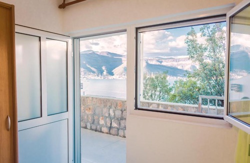 Krasici Apartment | Peak Paradise Villa