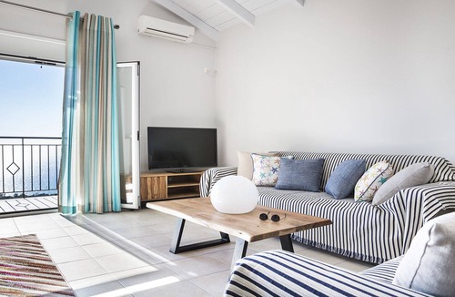 Mousata Villa | Pebble Boutique Villa