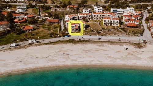 Kalamitsi Apartment | Pelagos Paradise Seafront Villa by Booking Kottas