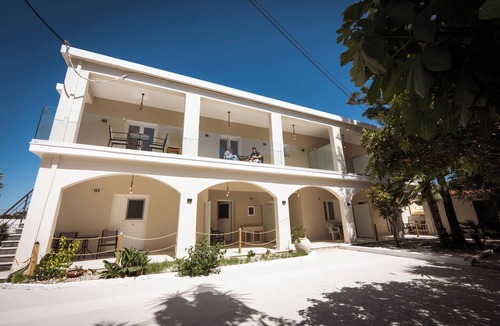Gouvia Apartment | Penelope Luxury Sea Front Studios