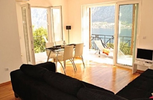 Prcanj Apartment | Penthouse Apartment with Stunning Views