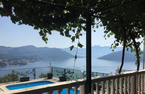 Igalo Apartment | Penthouse @ Casa Paradiso