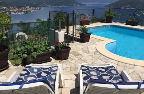 Igalo Apartment | Penthouse @ Casa Paradiso