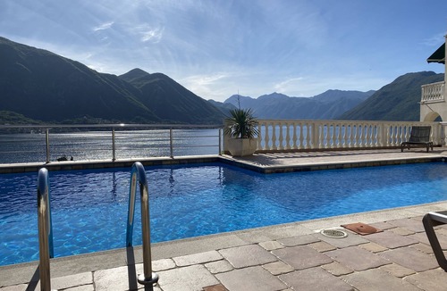 Dobrota Apartment | Penthouse with spectacular view - pool and free parking