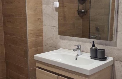 Zeljeznica Apartment | Perfect Base to Explore the country Modern Stay