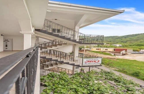 Prijevor Apartment | Perfect Budva Stay Near the Sea & Aqua Park - Duplex Studio 1/3