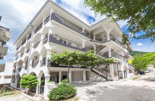 Prijevor Apartment | Perfect Budva Stay Near the Sea & Aqua Park - Duplex Studio 1/3 2