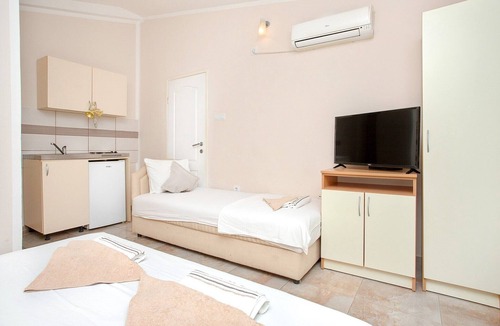 Prijevor Apartment | Perfect Budva Stay Near the Sea & Aqua Park - Duplex Studio 1/3 2