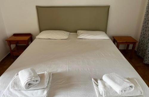 Agia Marina Apartment | Pericles Studios