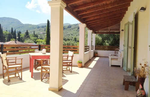 Peroulion House | Perithia Cottage