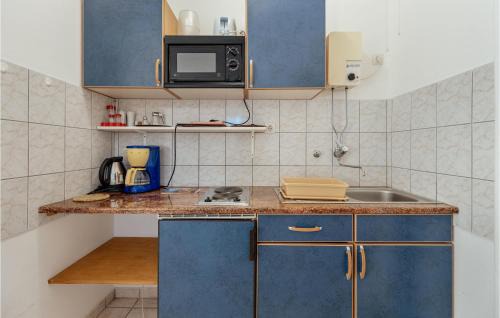 Topla Apartment | Pet Friendly Apartment In Herceg Novi With Wifi