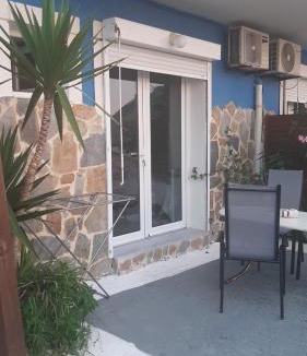 Paliki Apartment | Petani Beachside Accommodation