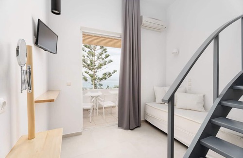 Rethymno Hotel | Petradi Beach Lounge Hotel by GHH
