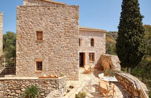 Kardamyli House | Petreas Castle