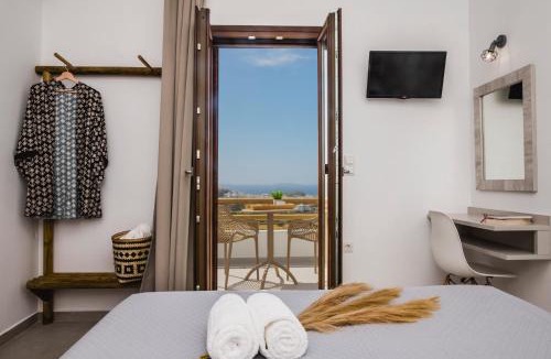 Naxos Town Apartment | Petros Studios & Suites