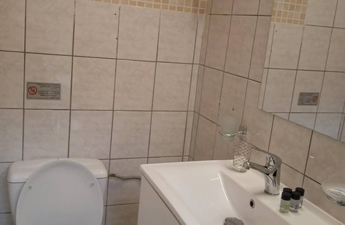 Lassi Hotel | Phenomenal 8-bedroom hotel with AC in charming Argostoli