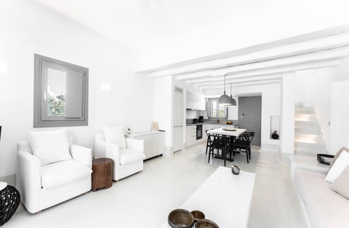 Megalochori Villa | Philosophia Luxury Villa