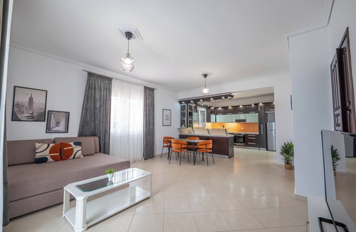 Sarande Apartment | Philoxenia Apartments Saranda - Cozy Apartment with Balcony