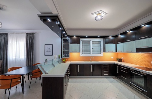 Sarande Apartment | Philoxenia Apartments Saranda - Cozy Apartment with Balcony