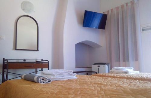 Plaka House | Piazza Castello