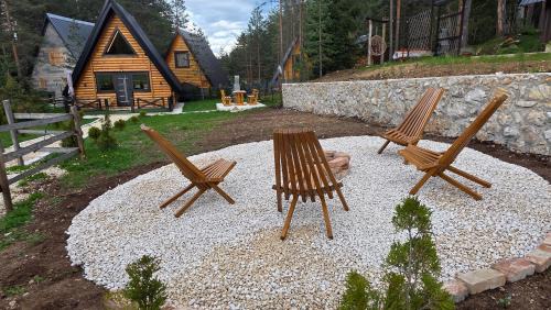 Zabljak Ski Chalet | Pine forest-Black