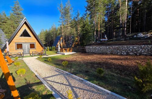 Zabljak Ski Chalet | Pine forest-Black