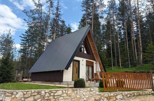 Zabljak House | Pine Retreat