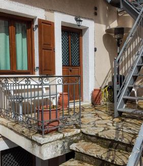 Arachova House | PineNpeak