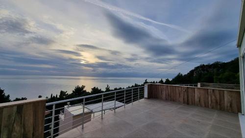 Susanj House | Pines & Waves Spacious House with the Sea View