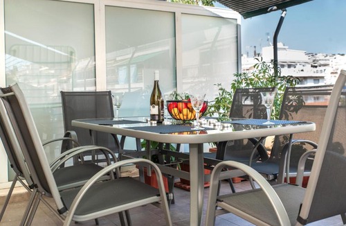 Pasalimani Apartment | Piraeus Pasalimani Veranda for up to 6, near metro