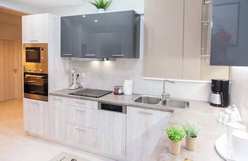 Peiraiki Apartment | Piraiki Seaside Apartment