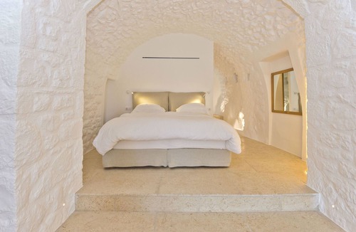 Limeni Hotel | Pirgos Mavromichali