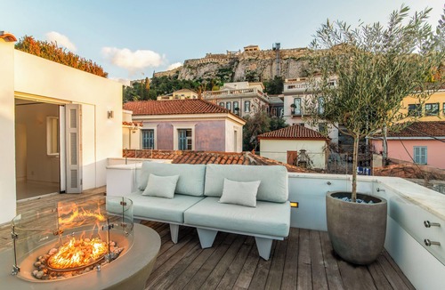 Plaka House | Plaka Villa Epic Acropolis Views