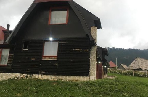 Ninkovici House | Planinarski dom kula avdović