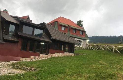 Ninkovici House | Planinarski dom kula avdović