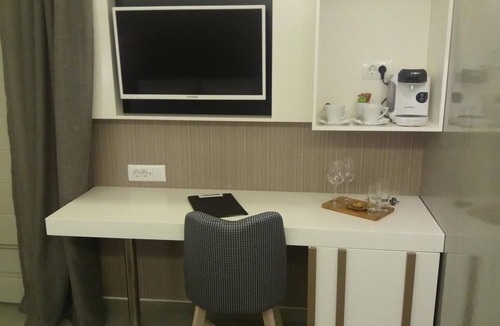 Fira Hotel | Platia