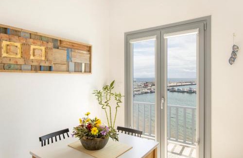 Piso Livadi Hotel | Playa Studios Paros