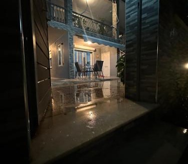 Karakiani Apartment | Plaza House