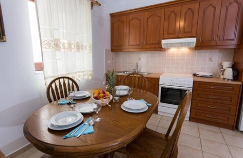 Agios Nikolaos Apartment | Pleades Seaside Taygeta Gem in Mani, Near the Sea