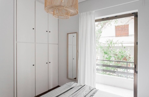 Khalandrion Apartment | Pleasant 2BR Apartment near HELEXPO