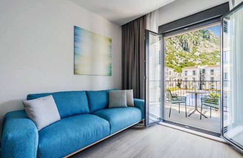 Risan Apartment | Pleasant apartment with AC in charming Risan