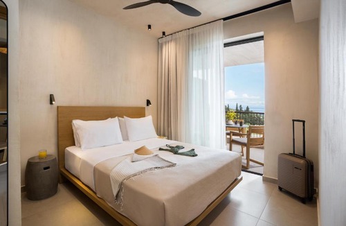 Paliouri Apartment | Pnoes Luxury Suites