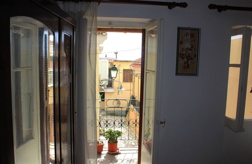 Chlomos House | Polykarpos Traditional House
